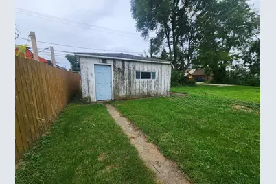 303 W 153rd Place, Calumet City, IL 60409 - Photo 4