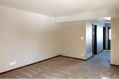 [Address not provided], Hanover Park, IL 60133 - Photo 4