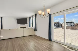 32075 Savannah Dr, Lakemoor, IL 60051 - Photo 6