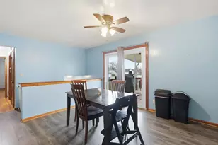 1126 13th St, Silvis, IL 61282 - Photo 8