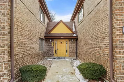 7610 W 26th Street #6, North Riverside, IL 60546 - Photo 2