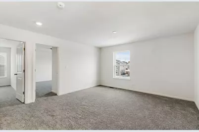 31998 Savannah Drive, Lakemoor, IL 60051 - Photo 16