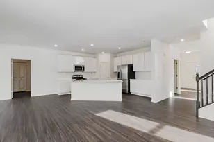 31998 Savannah Dr, Lakemoor, IL 60051 - Photo 6