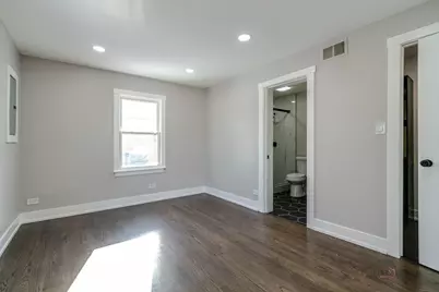 119 S Pine Street, Mount Prospect, IL 60056 - Photo 16