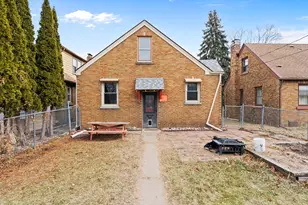 1826 41st St, Rock Island, IL 61201 - Photo 4