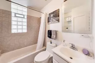 1537 W Augusta Blvd, Chicago, IL 60642 - Photo 12