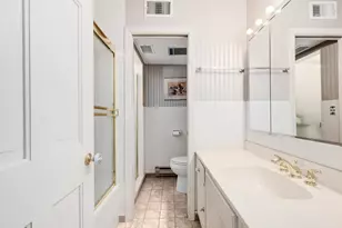 116 Rivershire Ln, Lincolnshire, IL 60069 - Photo 16