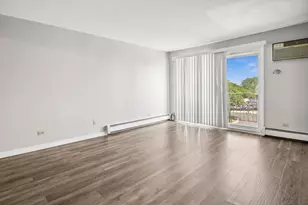 2500 Mark Thomas Ln, Hanover Park, IL 60133 - Photo 4