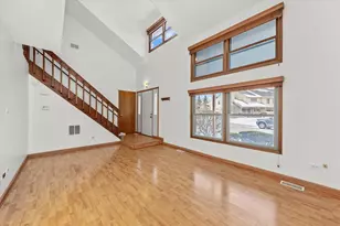 9301 Waterford Ln, Orland Park, IL 60462 - Photo 4