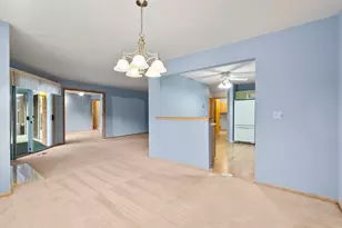 1010 Butternut Ln, Mount Prospect, IL 60056 - Photo 4