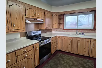 705 W Commercial Street, Lyndon, IL 61261 - Photo 6