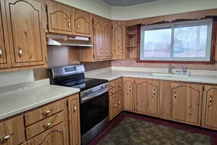 705 W Commercial St, Lyndon, IL 61261 - Photo 6