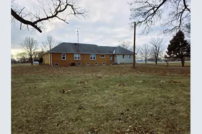 705 W Commercial Street, Lyndon, IL 61261 - Photo 14