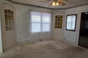 705 W Commercial St, Lyndon, IL 61261 - Photo 4