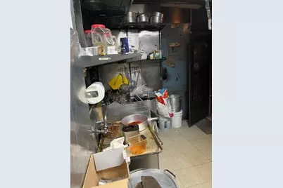 4022 N Milwaukee Avenue SE, Chicago, IL 60641 - Photo 10