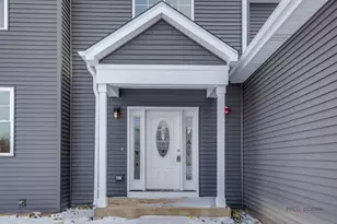 2414 Phillip Dr, Zion, IL 60099 - Photo 4