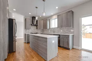 2414 Phillip Dr, Zion, IL 60099 - Photo 10