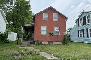 814 N 1st St, Princeton, IL 61356 - Photo 2