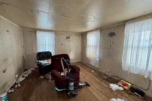 814 N 1st St, Princeton, IL 61356 - Photo 4