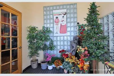 243 W Golf Road, Schaumburg, IL 60195 - Photo 2