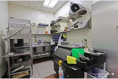 243 W Golf Road, Schaumburg, IL 60195 - Photo 18