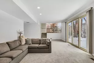 1234 Devonshire Rd, Buffalo Grove, IL 60089 - Photo 14