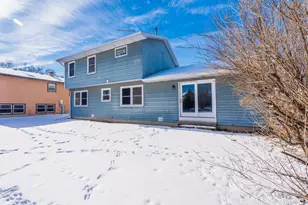 429 6th St, Wheeling, IL 60090 - Photo 16