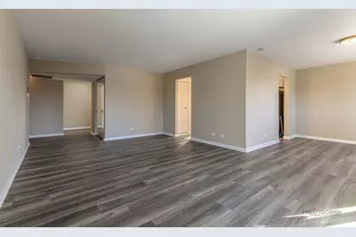 9395 Landings Lane #405, Des Plaines, IL 60016 - Photo 12