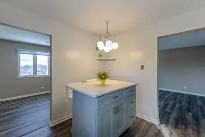 9395 Landings Lane #405, Des Plaines, IL 60016 - Photo 8