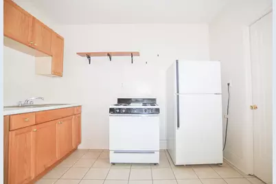 1100 W Roscoe Street #37, Chicago, IL 60657 - Photo 2