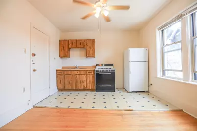 1100 W Roscoe Street #37, Chicago, IL 60657 - Photo 2