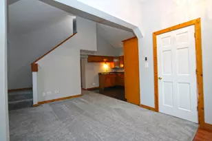 338 E Lakeview Ave, Round Lake Beach, IL 60073 - Photo 4