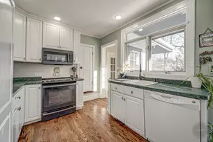 731 Western Ave, Glen Ellyn, IL 60137 - Photo 12