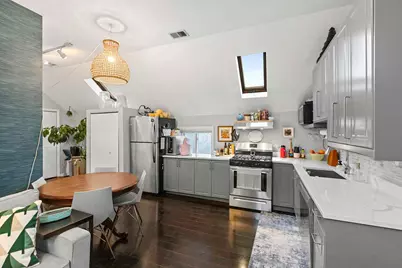 2518 N Campbell Avenue #3, Chicago, IL 60647 - Photo 2