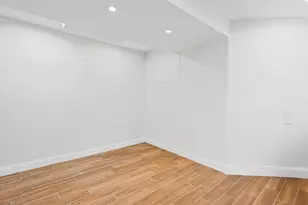 3033 W Diversey Ave, Chicago, IL 60647 - Photo 12