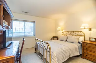 221 N Kenilworth Ave, Oak Park, IL 60302 - Photo 14