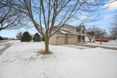 1122 Yorkshire Drive S, Sycamore, IL 60178 - Photo 4