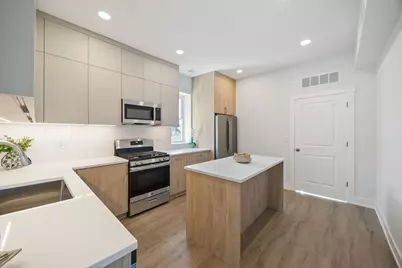 2741 W Belmont Avenue #2, Chicago, IL 60618 - Photo 4