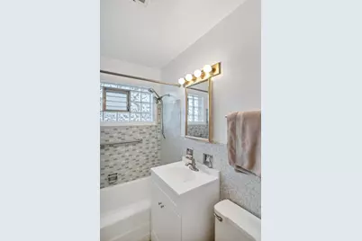 7541 Lyons Street, Morton Grove, IL 60053 - Photo 22