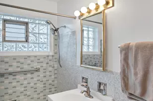 7541 Lyons St, Morton Grove, IL 60053 - Photo 22