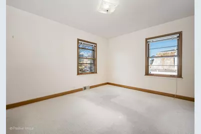 5932 N Keating Avenue, Chicago, IL 60646 - Photo 12