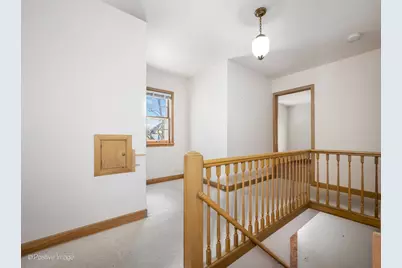 5932 N Keating Avenue, Chicago, IL 60646 - Photo 8