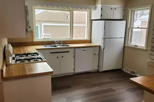 719 Grand Ave, Loves Park, IL 61111 - Photo 10