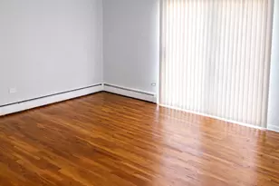 8828 N Leslie Ln, Des Plaines, IL 60016 - Photo 4