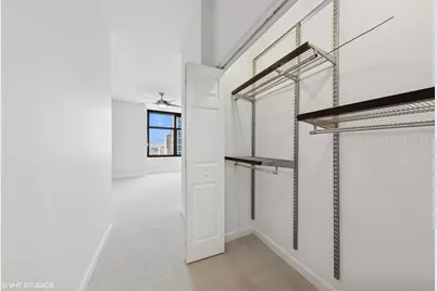 233 E 13th Street #2210, Chicago, IL 60605 - Photo 4