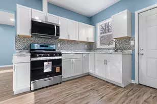 1315 Benton St, Rockford, IL 61107 - Photo 4