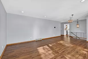 5103 Brookview Rd, Rockford, IL 61107 - Photo 8