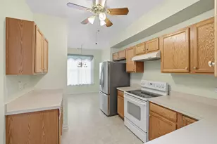 13984 Chanwahon Rd, Huntley, IL 60142 - Photo 6