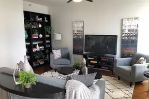 233 E 13th St, Chicago, IL 60605 - Photo 2