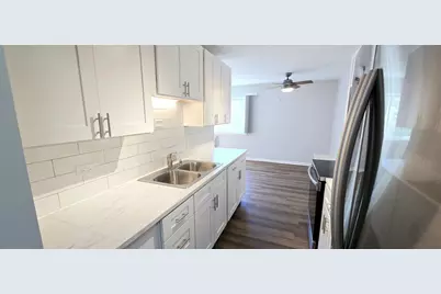 10 Oak Avenue #210, Westmont, IL 60559 - Photo 2